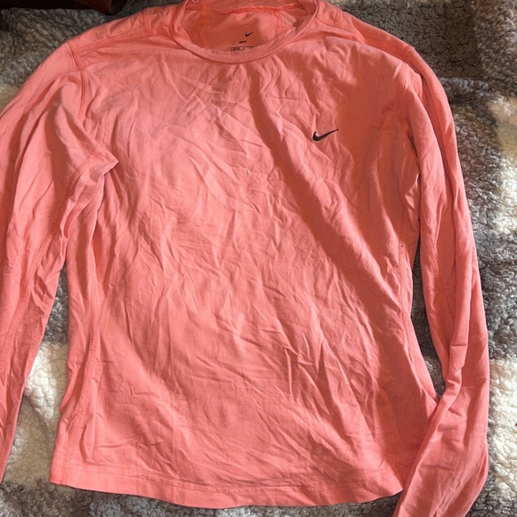 Nike Tops - Women’s Nike Dri Fit Shirt